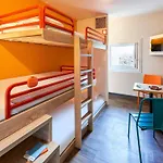 Hotelf1 Lyon Отель Солез