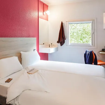 Hotelf1 Lyon Hotel