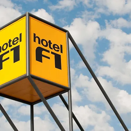 Hotelf1 Lyon Отель *