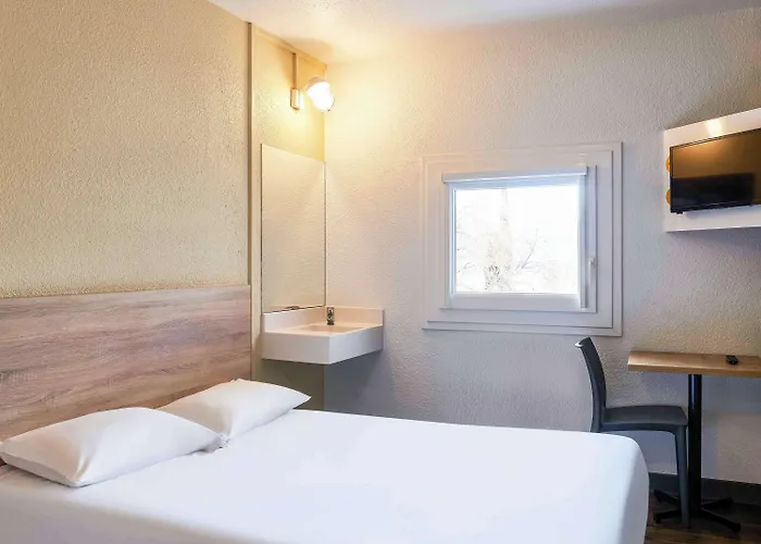 Hotelf1 Lyon * Solaize