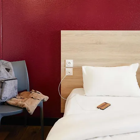 Hotelf1 Lyon Solaize