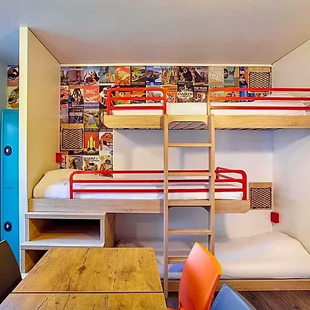 Hotelf1 Lyon *