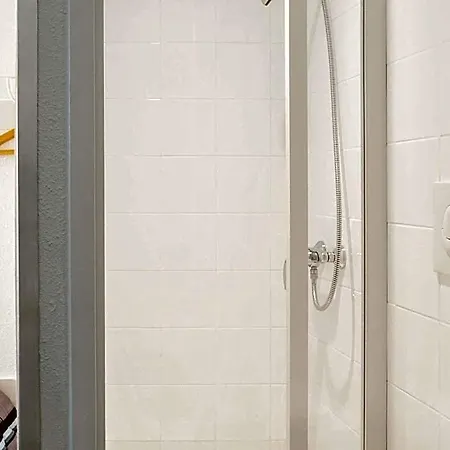 Hotelf1 Lyon Hotell